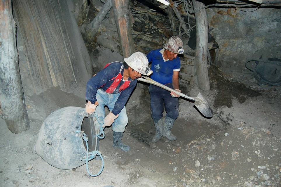 mijnwerkers-in-potosi