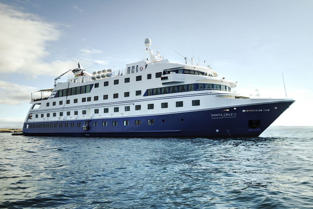 Galapagos islands on the Santa Cruz Boat cruise 5 or 7 days