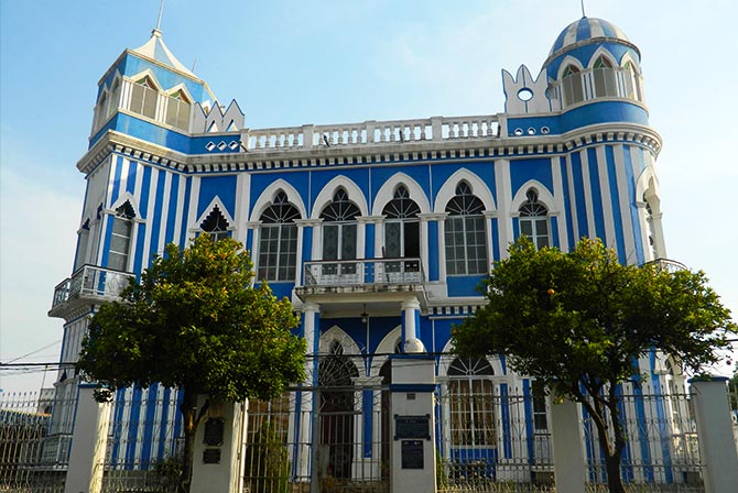 Castillo Azul City tour Half day Tarija - South America Planet
